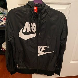 nike windbreaker